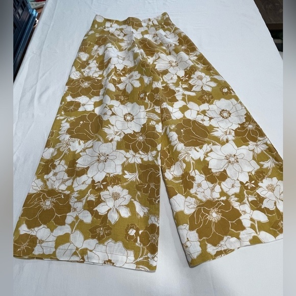 Anthropologie |  Faithful the Brand Floral Wide Leg Linen Pants | Size 6 - Picture 9 of 10